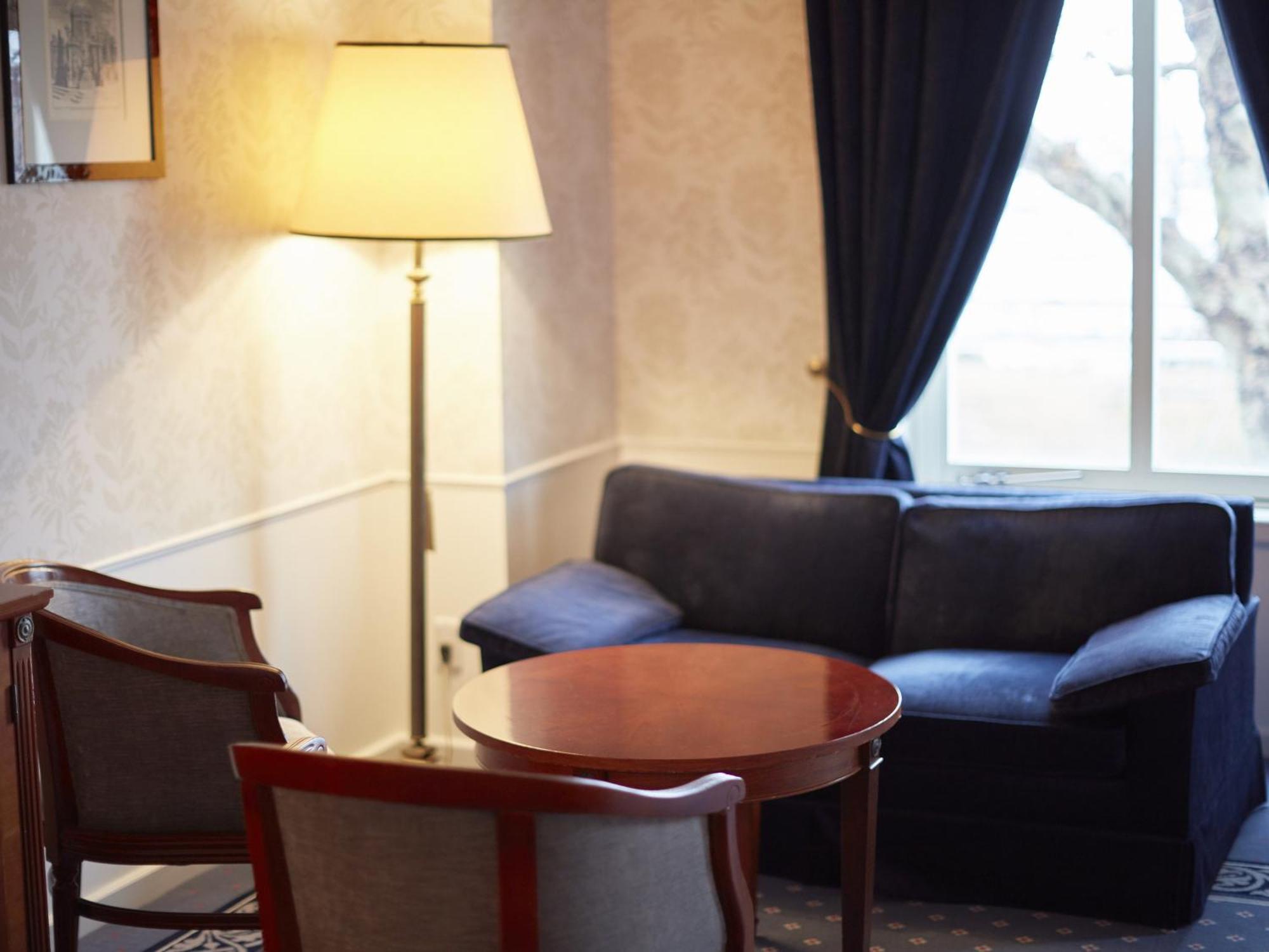 Hotel Amsterdam Huis Ten Bosch Sasebo Exteriör bild